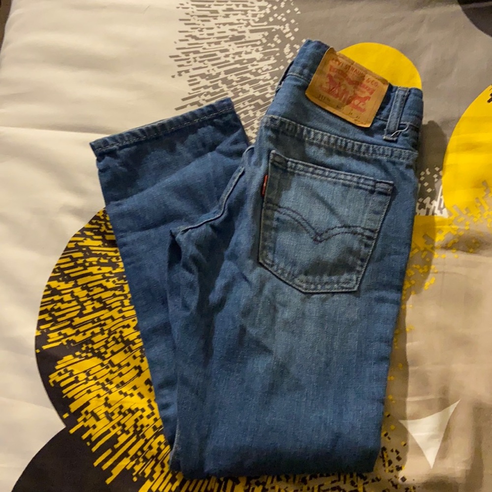 Levi jeans size 8 slim